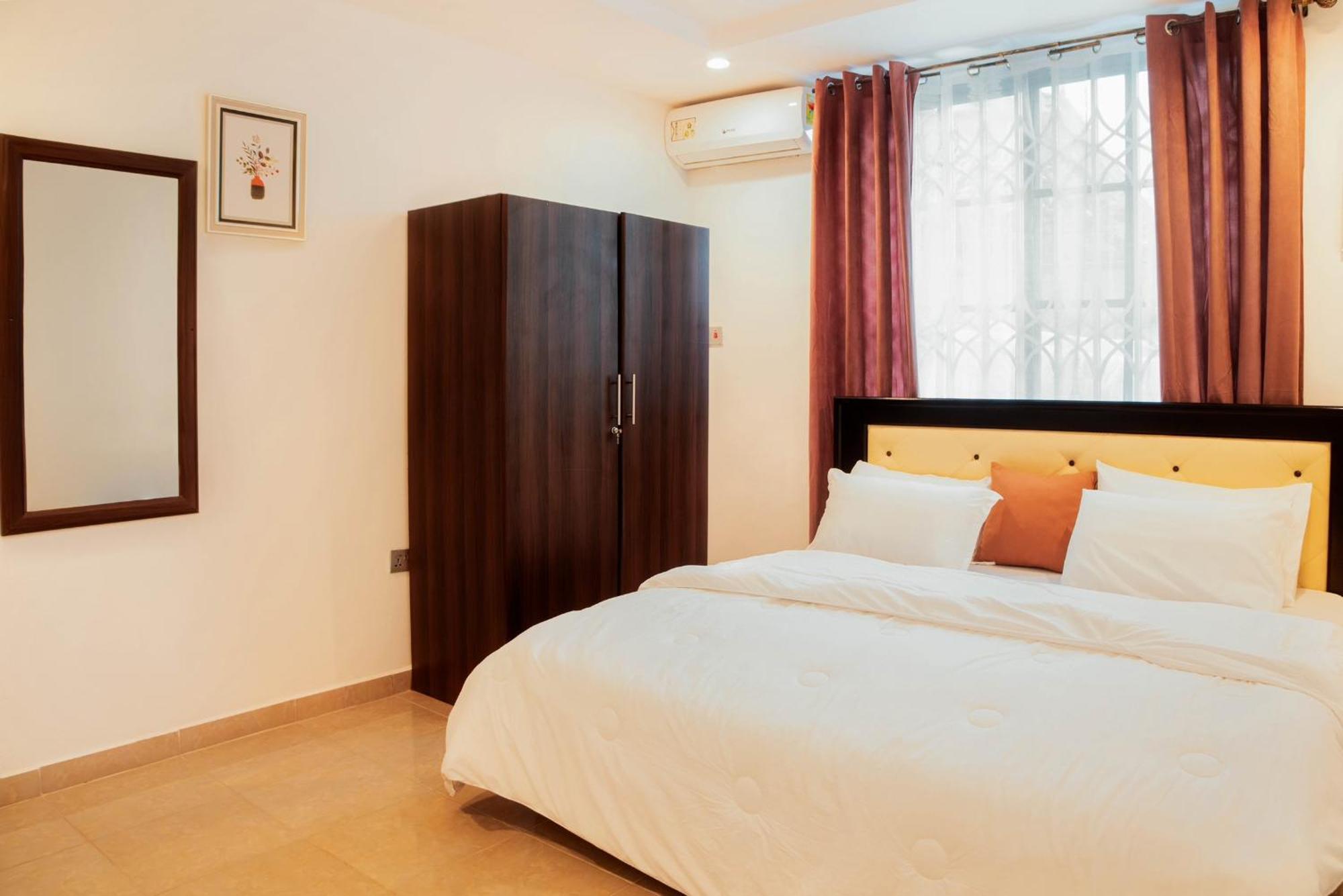 Aiden Homes And Apartments Hotel Koforidua ภายนอก รูปภาพ